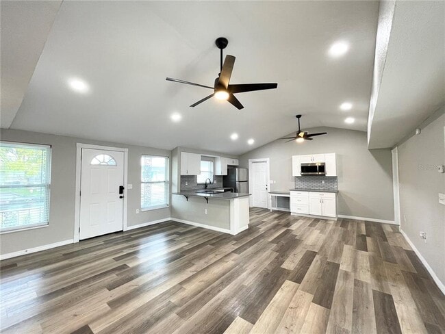 Photo - 11241 Yewtree Ave