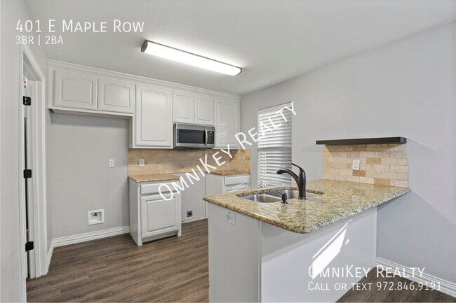 Photo - 401 Maple Row