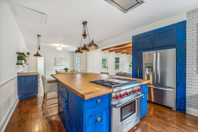 Photo - 2126 Sharondale Dr