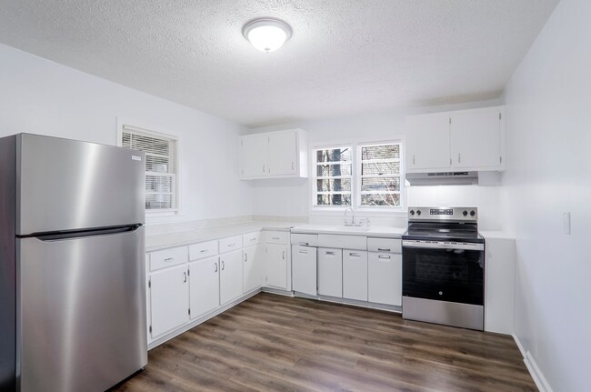 Photo - 528 Springlake Rd Apartment Unit B