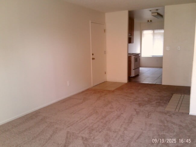 Photo - 2720 Gosford Rd Unit A