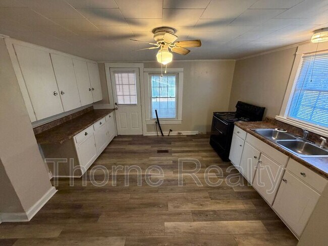 Photo - 2066 Tyson Loop Rd