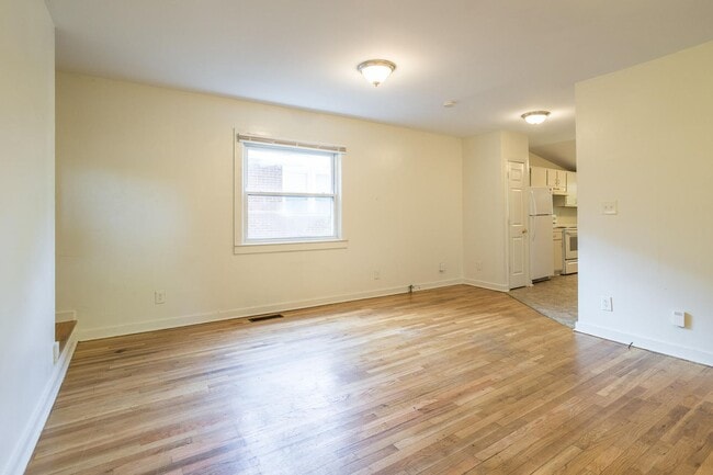 Photo - 5 Bedroom, 3 Full Bath Home in Durham