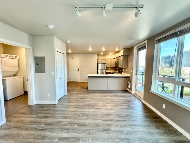 Photo - 2330 Yakima Ct Unit D301