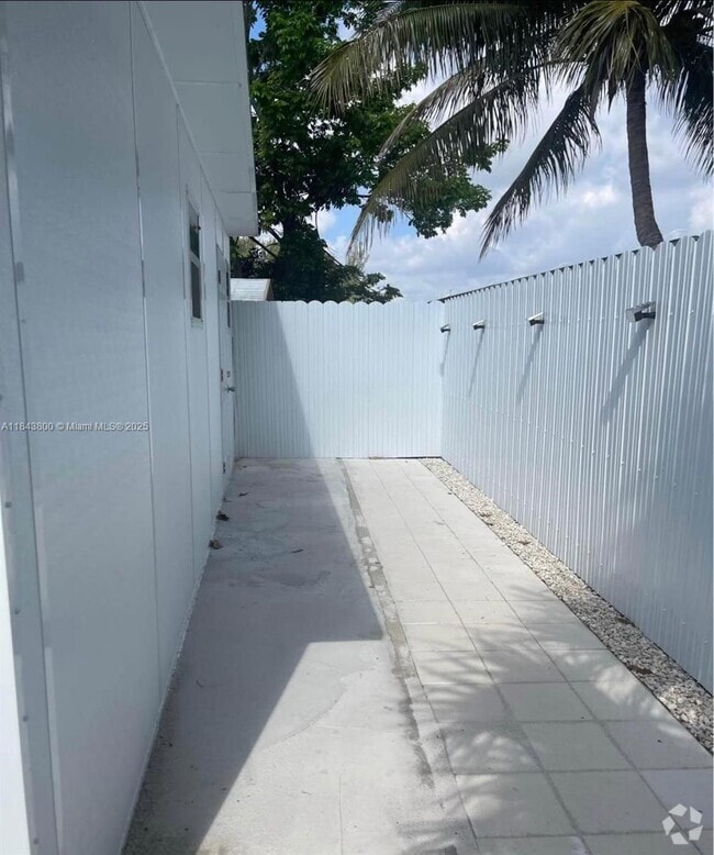 Building Photo - 3501 NW 182nd St Unit 2 Rental