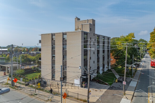 Photo - 1 Springhurst Ave