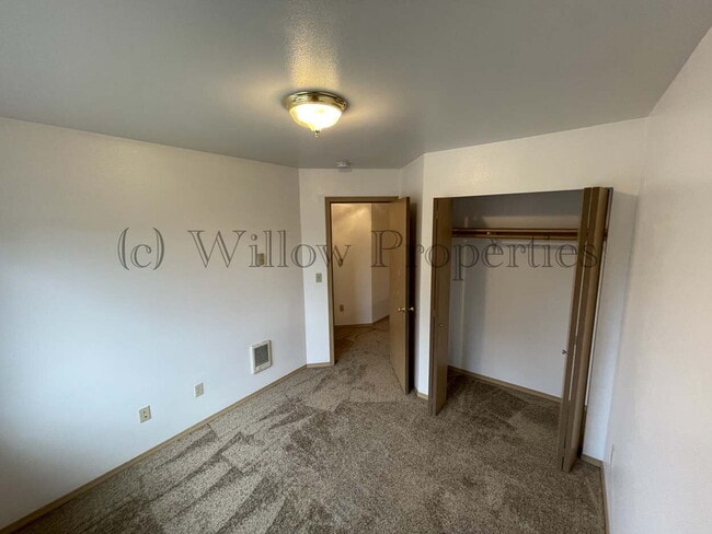 Photo - 3 Bedroom Lakewood Duplex