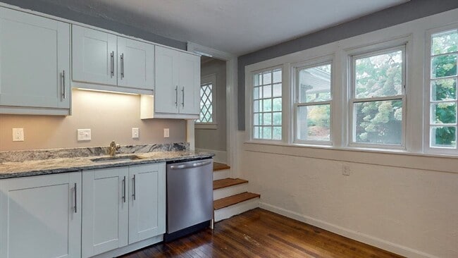 Photo - 54 Beeching St