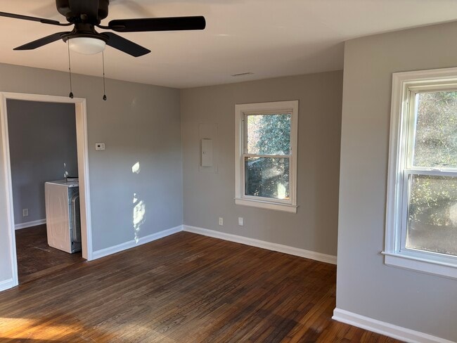 Photo - 717 Brighton Rd