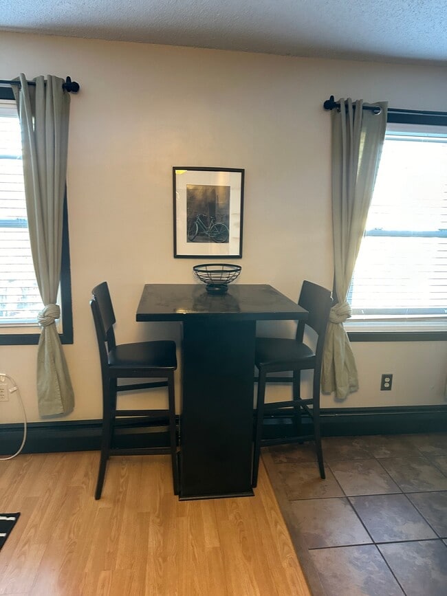 Photo - 2536 Dupont Ave S Unit 304