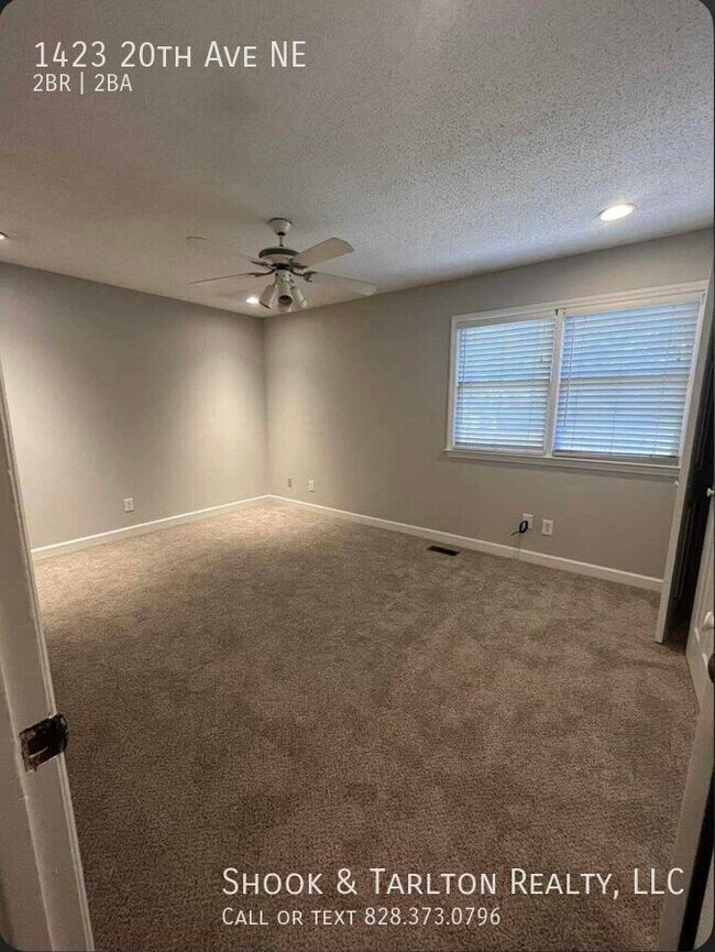 Photo - 1423 20th Ave NE