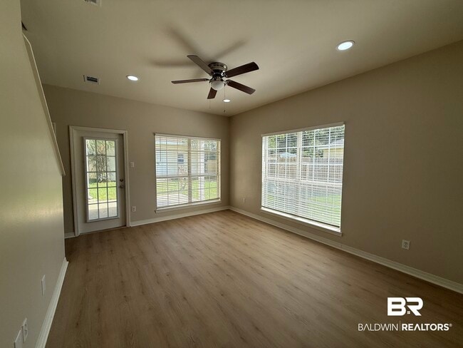 7556 Audubon Dr