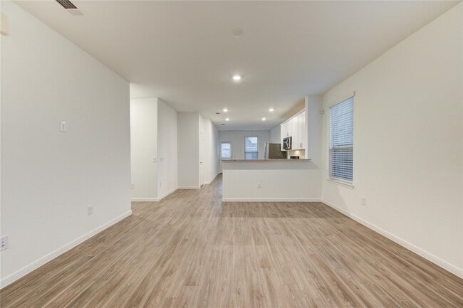 Photo - 1309 Coco Ray Ln