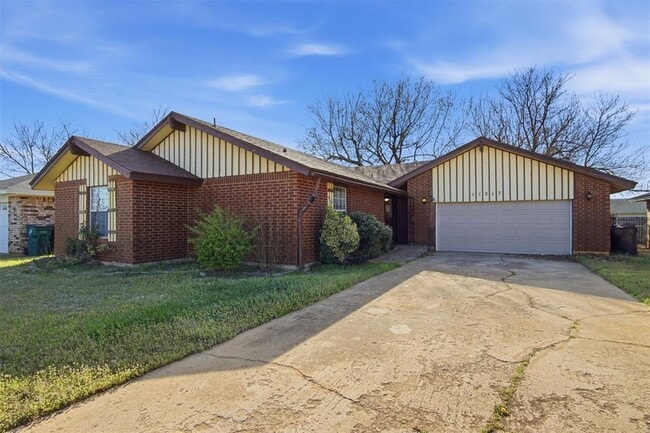 Building Photo - 11317 N Florida Ave