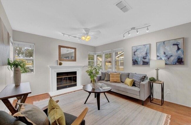 Photo - 2915 N Texas St Unit 256