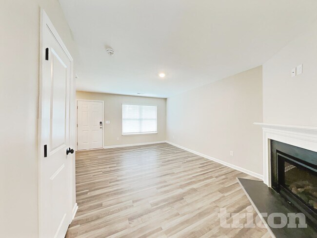 Photo - 271 Millen Dr