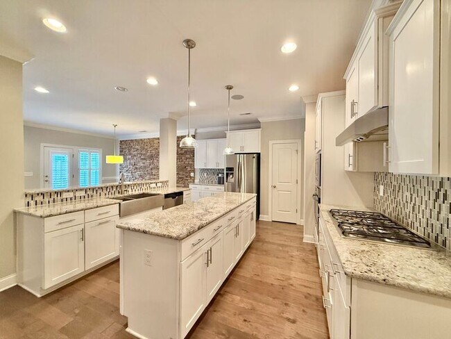 Photo - 1019 Monmouth Loop