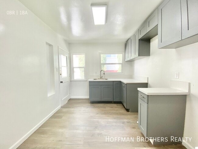 1519 Laurel Ave Unit 12