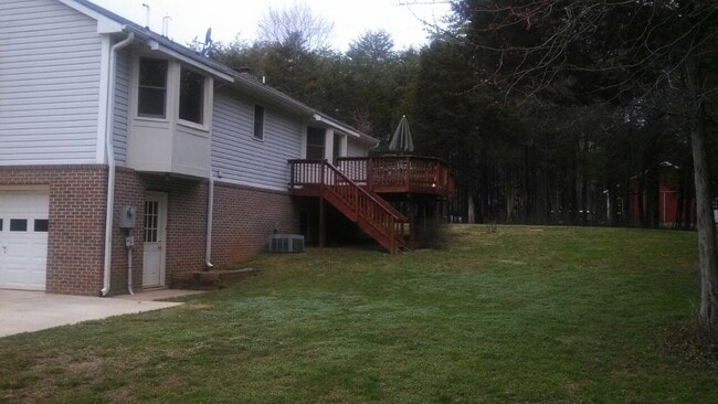 Photo - 7211 Wotton Rd