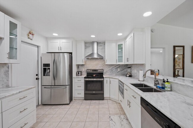 Building Photo - 14122 Citrus Dr