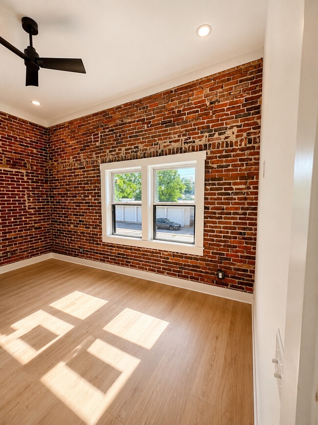 Photo - 1202 Chestnut St