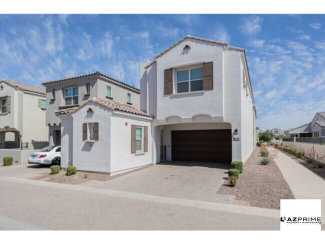 Building Photo - Discover this stunning4/4.5 Gilbert house ...