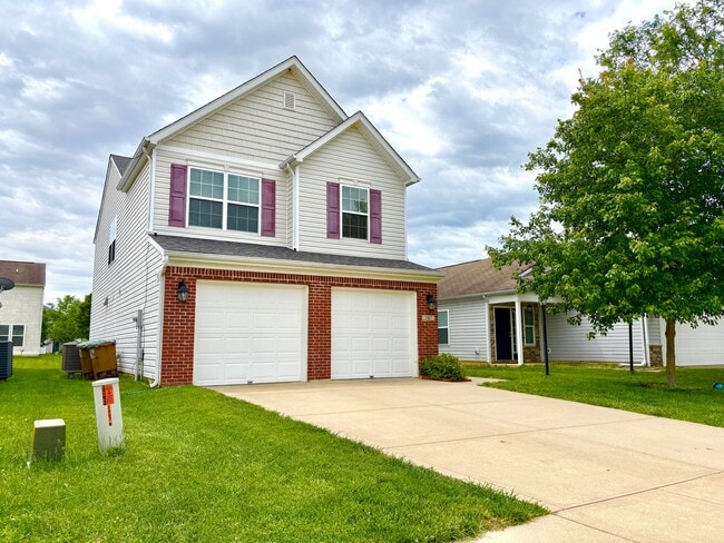 Building Photo - 2467 Middle View Dr