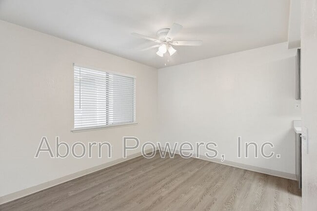 Photo - 2529 Greenwood Ln