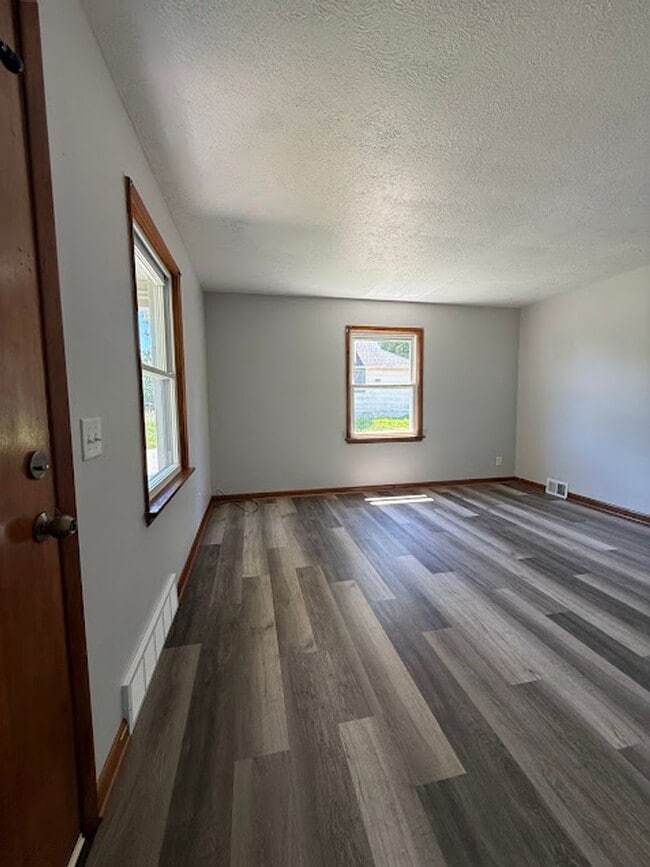 Photo - Two bedroom home with one car garage for rent - Canton NE