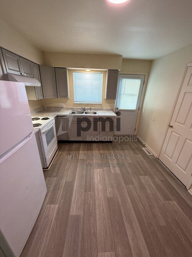 Photo - 228 S Green St