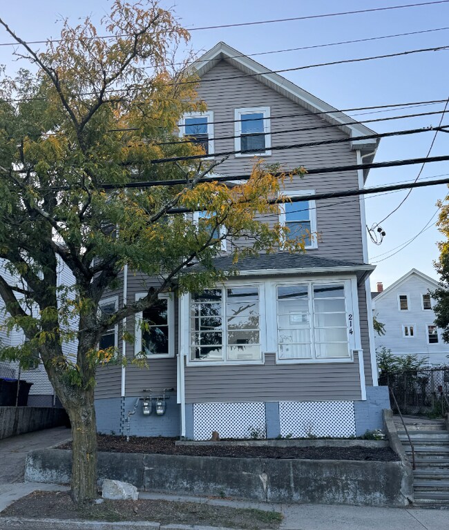 Building Photo - 214 Silver Spring St Rental