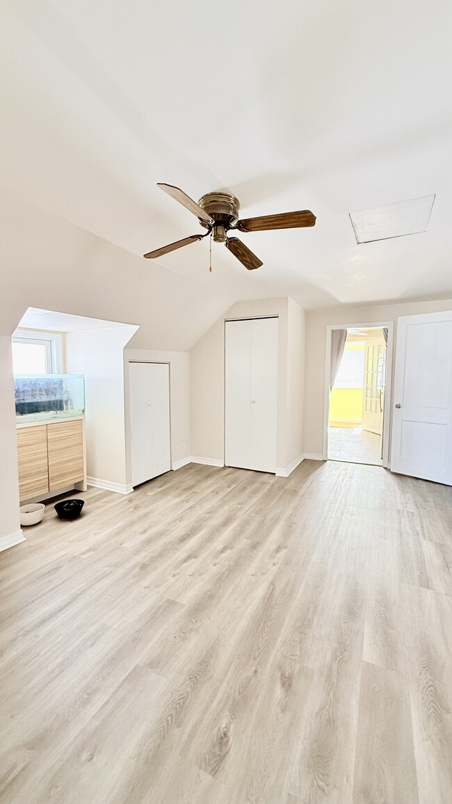 Photo - 5843 W Warwick Ave Unit 2