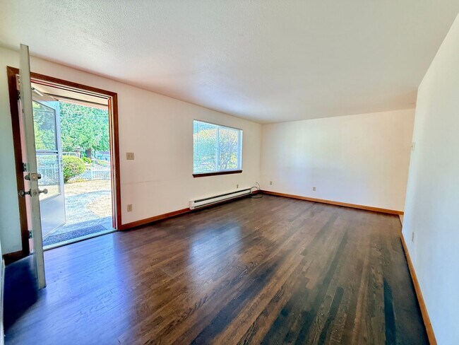 Photo - 16807 11th Ave NE