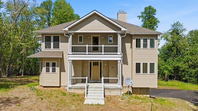 Photo - 5116 Shore Dr