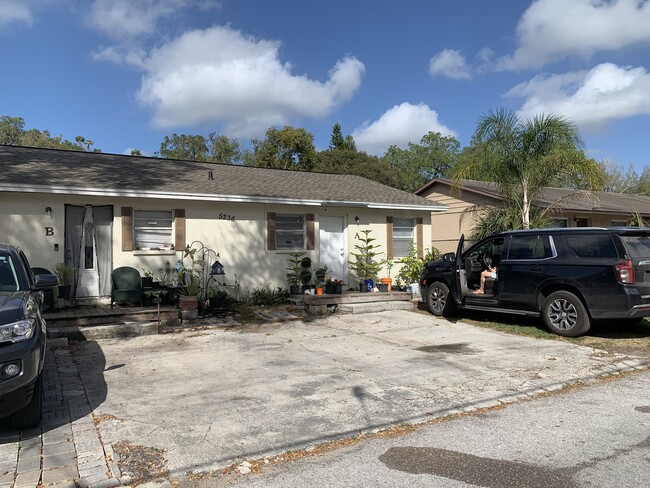 Front yard & parking - 5236 Cherry Ave Townhome