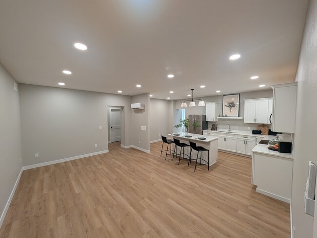 Cocina/Sala de estar - 1 N Minnesota St