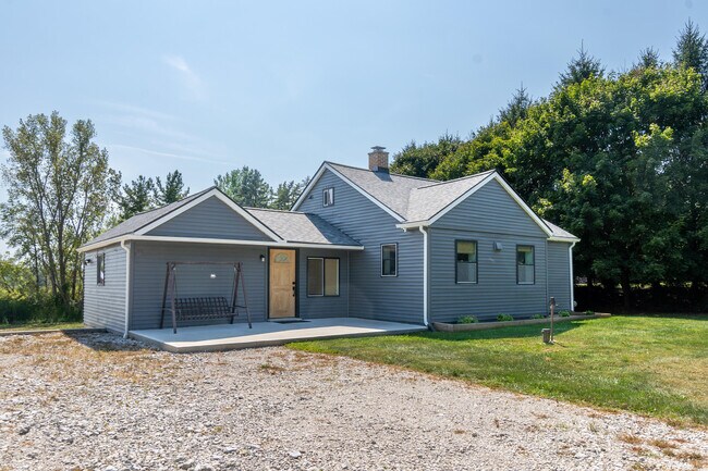 Photo - 1319 W Textile Rd Townhome