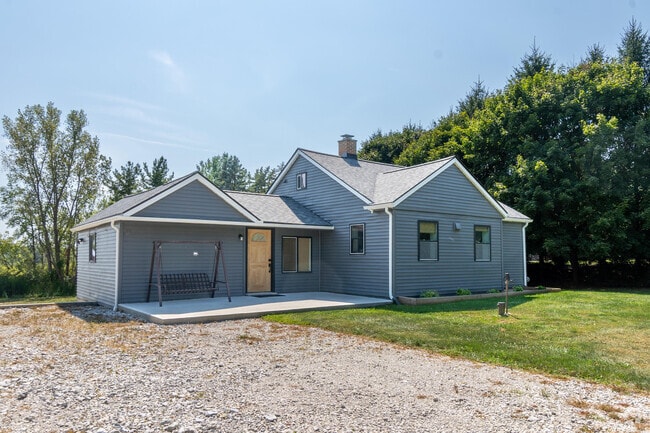 Building Photo - 1319 W Textile Rd Rental