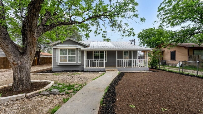 Building Photo - 1135 Ceralvo St