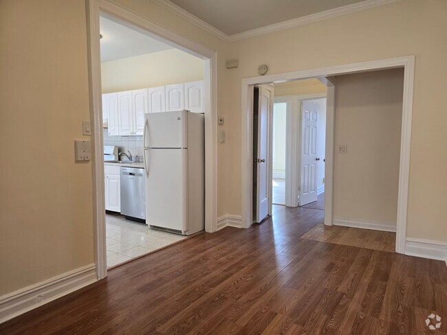 Building Photo - 78-10 32nd Ave Rental