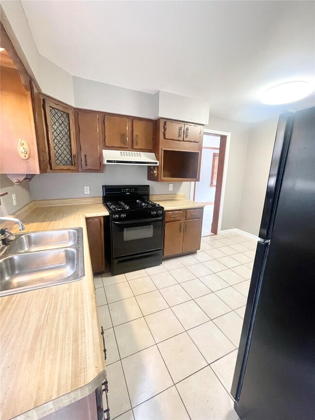 Photo - 525 N 27th St