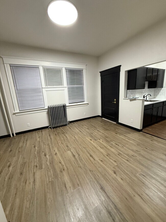 Photo - Belmont Flats