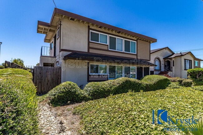 Photo - 2009 Florida St