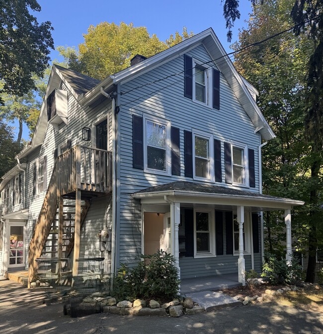 Photo - 115 Wilton Rd