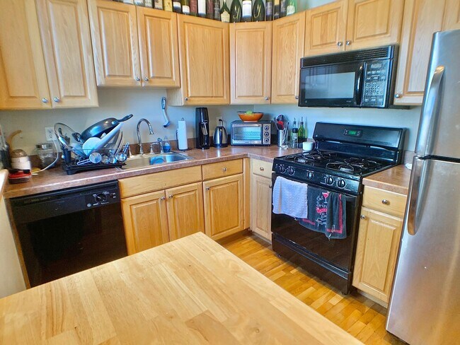 Photo - 304 Washington St Unit 2