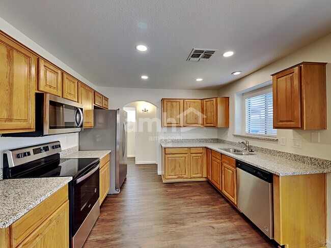 Photo - 12866 W Alvarado Rd