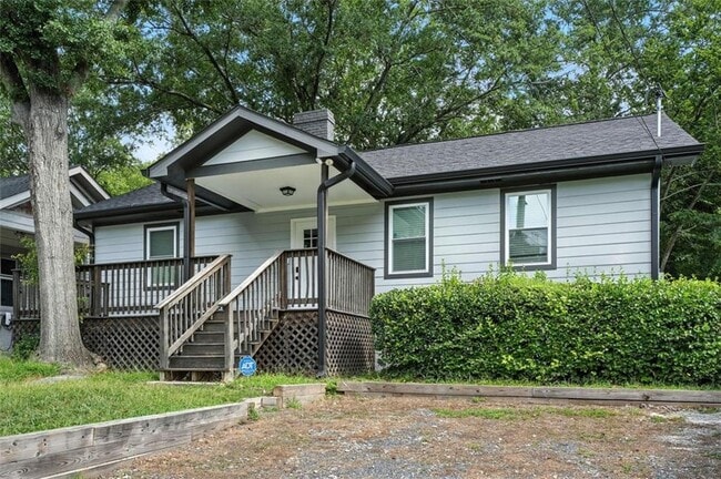 Photo - 1585 Archer St SW