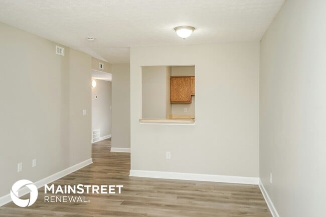 Photo - 2821 Rowan St