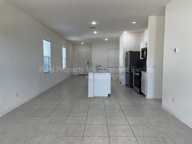 Photo - 4722 N 194th Dr