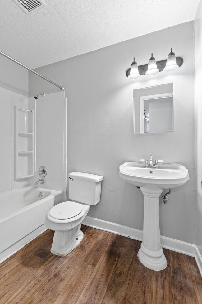 Photo - 3528 E Fall Creek Pkwy N Dr Unidad C